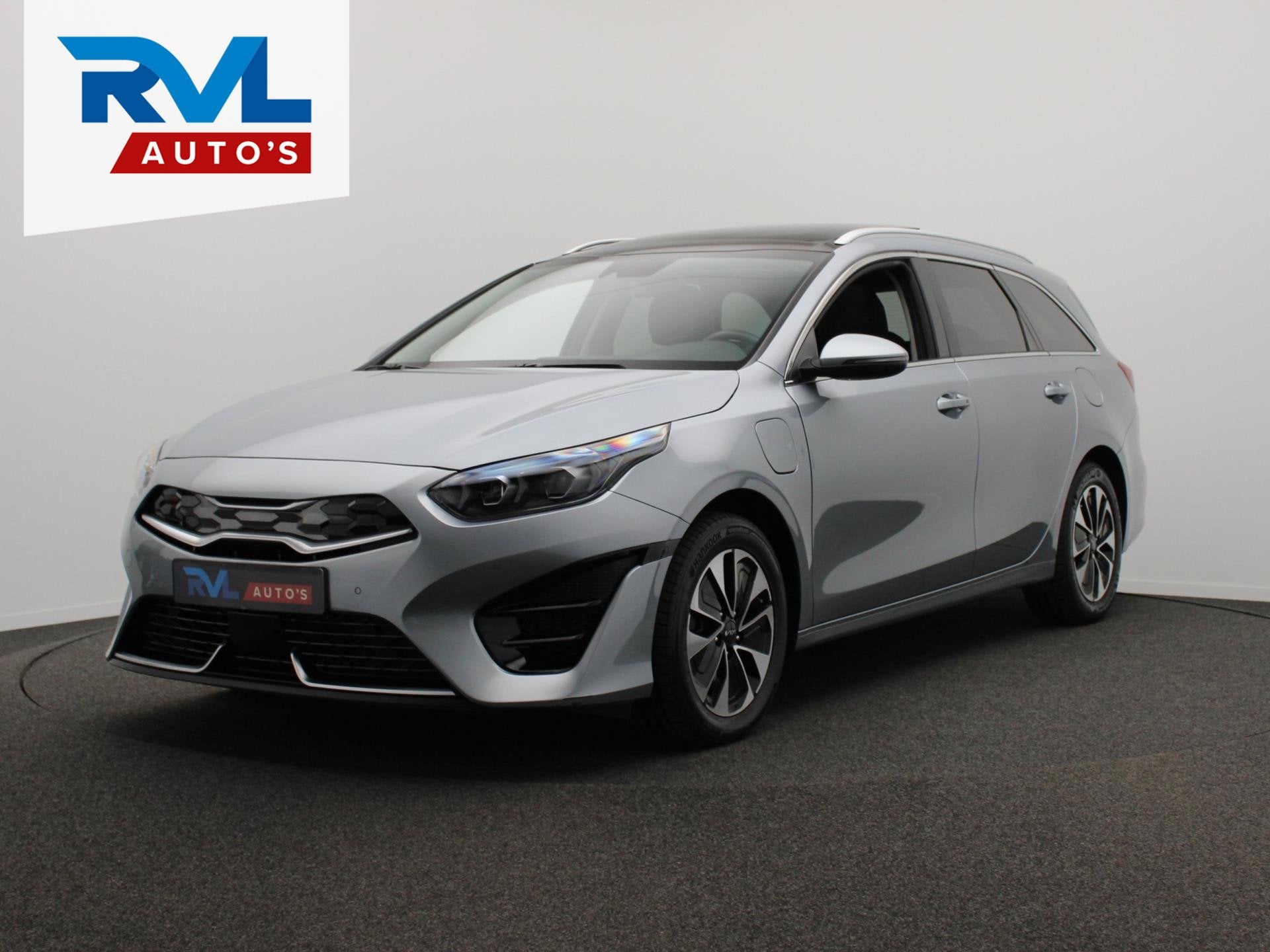 Kia Ceed Sportswagon 1.6 GDI PHEV DynamicPlusLine | Pano/Dak, Auto's, 77 km/l, Zwart, Leder en Stof, Plug-in hybride
