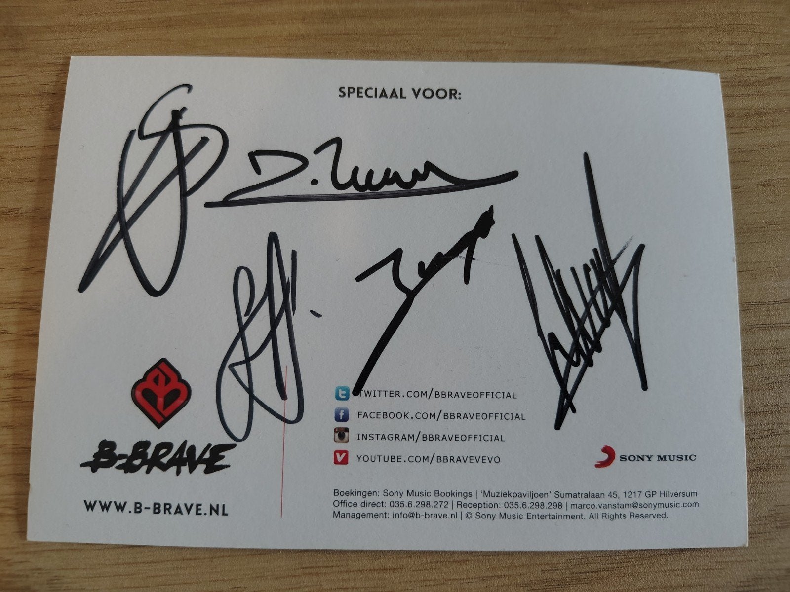 B-Brave Kaart met originele gesigneerde handtekeningen, Ophalen of Verzenden, Zo goed als nieuw