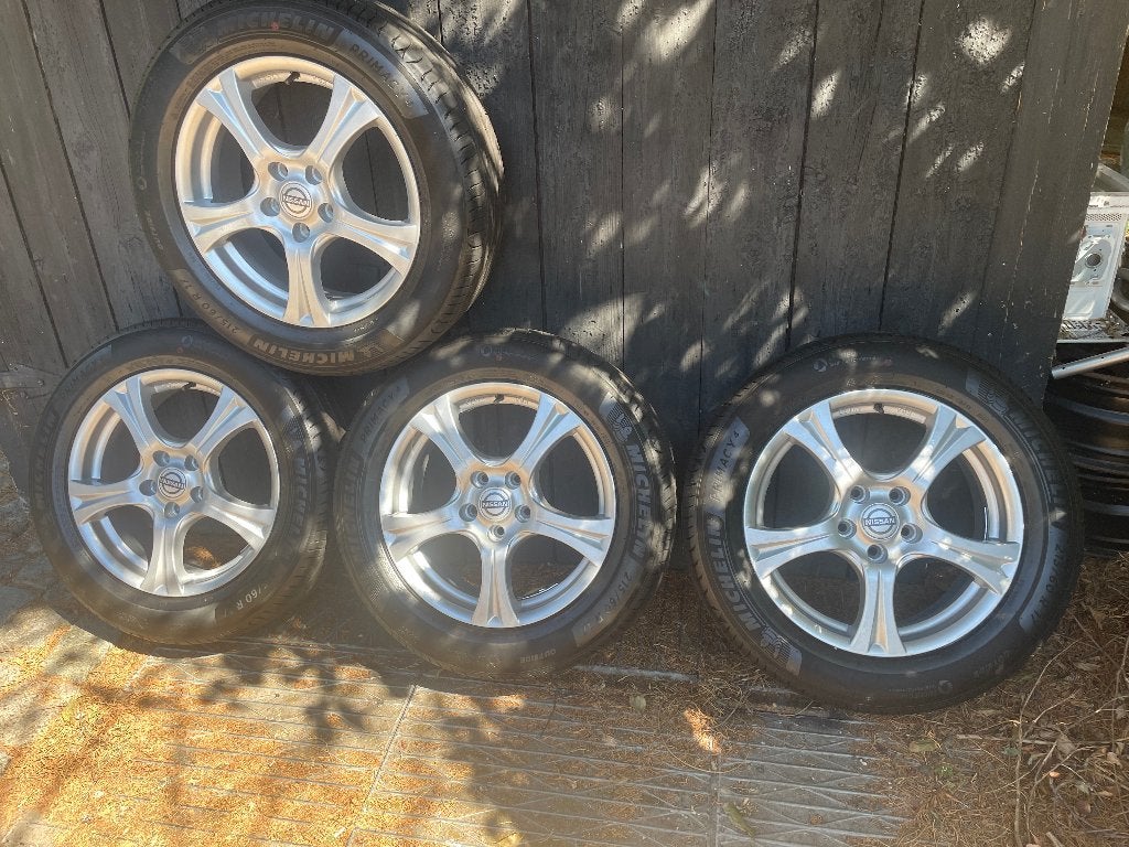 Nissan qashqai velgen met Michelin 215 60R17 zomerbanden, Ophalen, Velg(en), 17 inch, Personenwagen