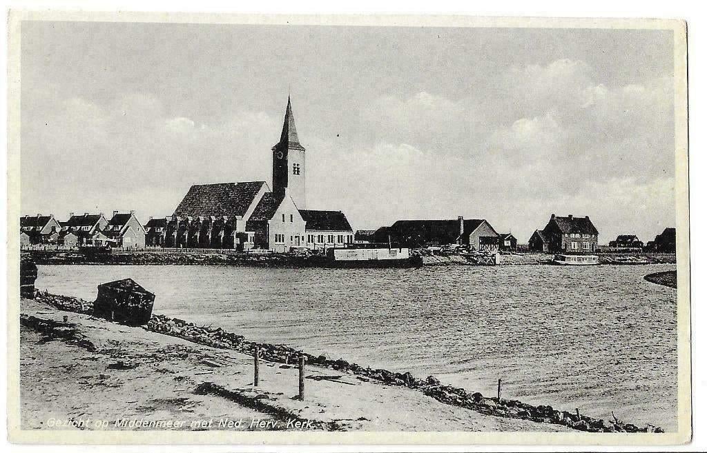 AK Middenmeer - Gezicht op Ned. Herv. Kerk, Verzamelen, Ansichtkaarten | Nederland, Verzenden, 1940 tot 1960, Ongelopen, Noord-Holland