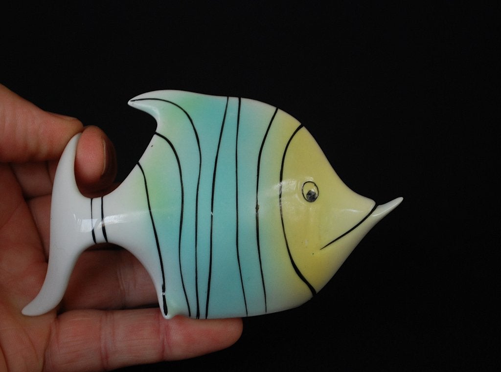 " Lip vis " van de Hollohaza Porselein fabriek, Antiek en Kunst, Ophalen of Verzenden