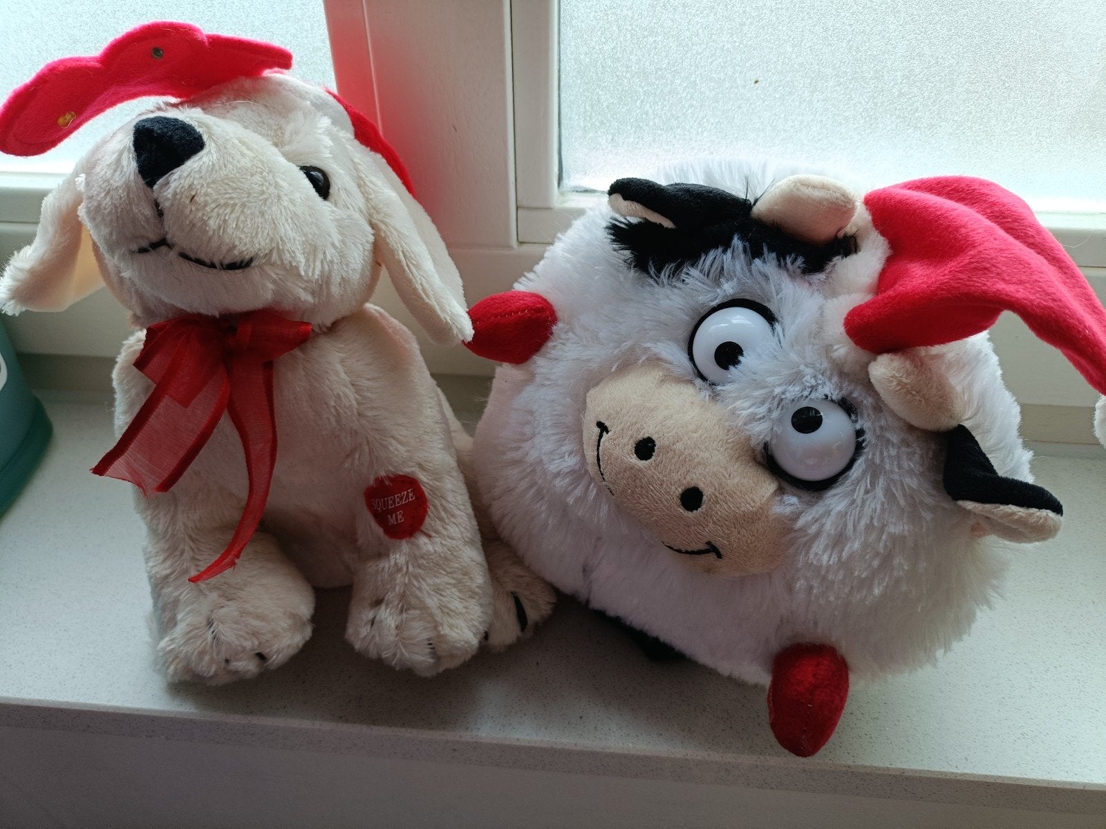 Kerstknuffels met muziek: Hond (21cm) en Koe (18cm), Ophalen, Gebruikt, Met geluid, Hond