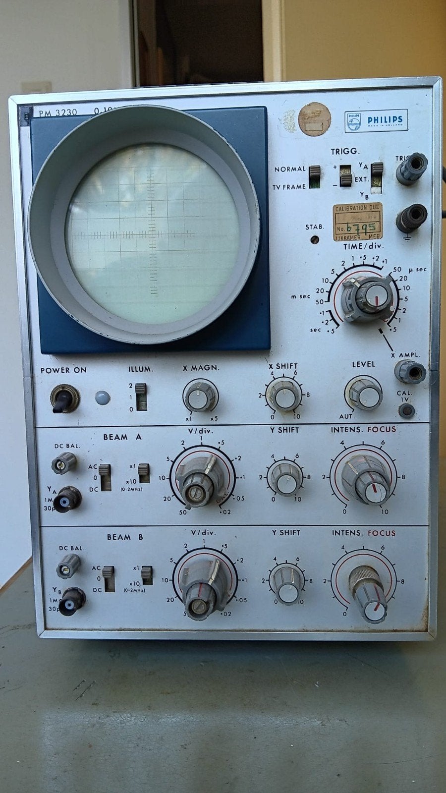 VintagePhilips PM 3230 Oscilloscoop, Ophalen