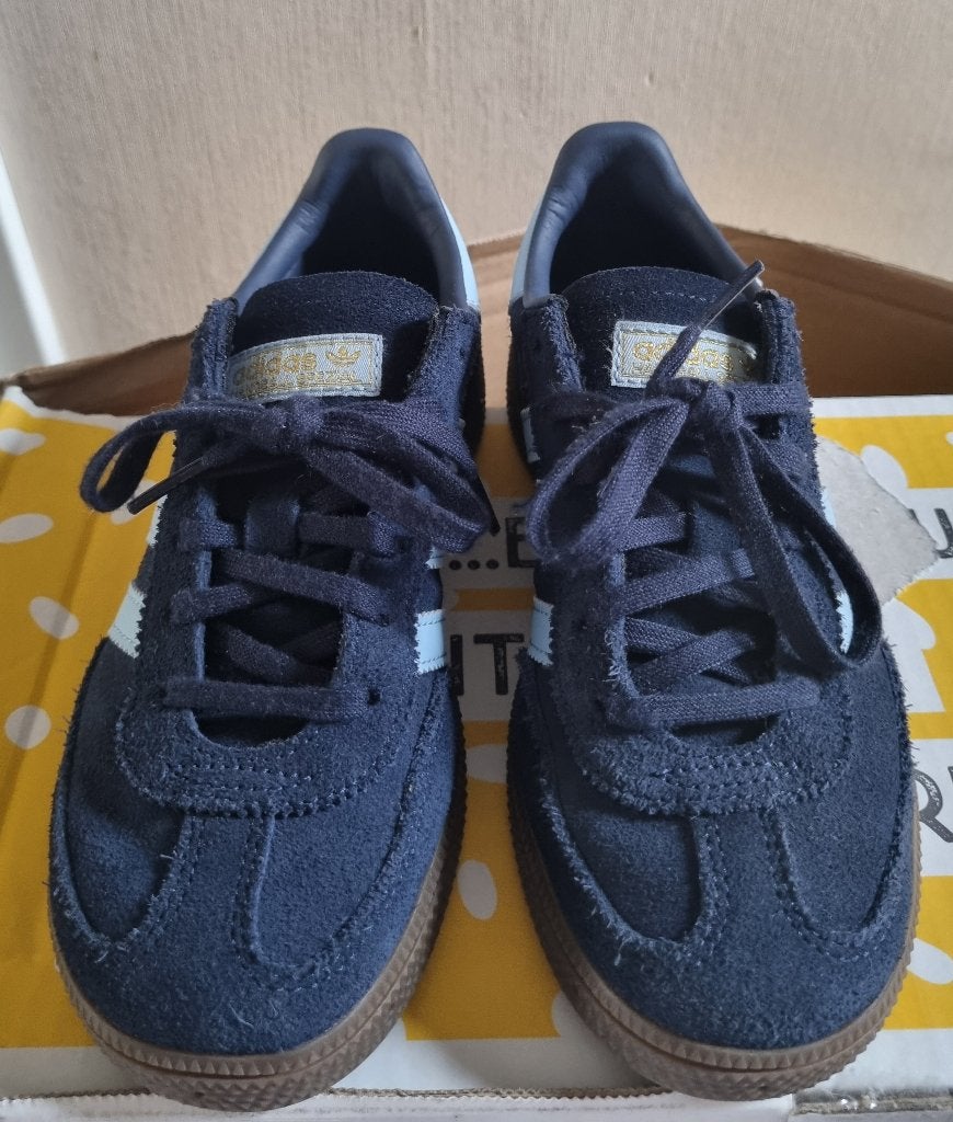 ZGAN: Marineblauwe Adidas Handball Spezial schoenen mt 33, Adidas, Meisje, Schoenen, Ophalen of Verzenden