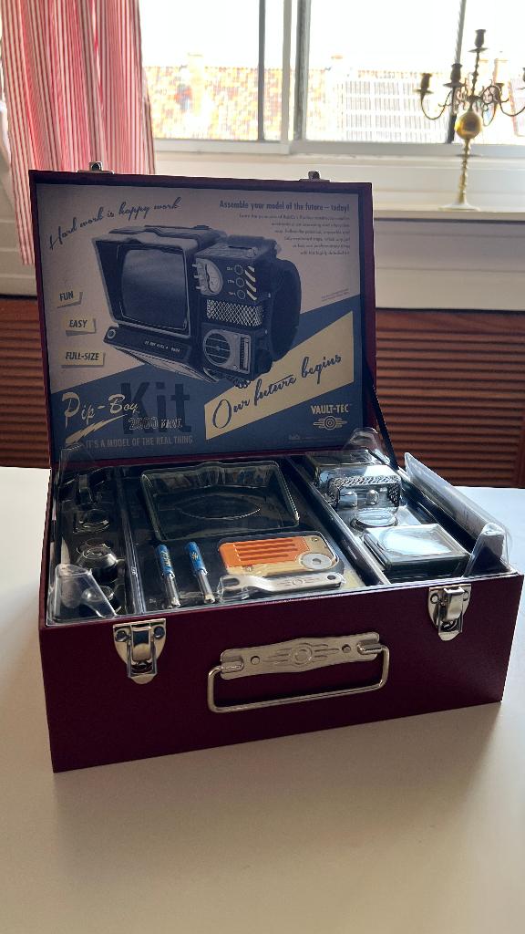 Fallout Pip-Boy 2000 Mk VI Kit, Verzamelen, Ophalen of Verzenden, Nieuw, Tv
