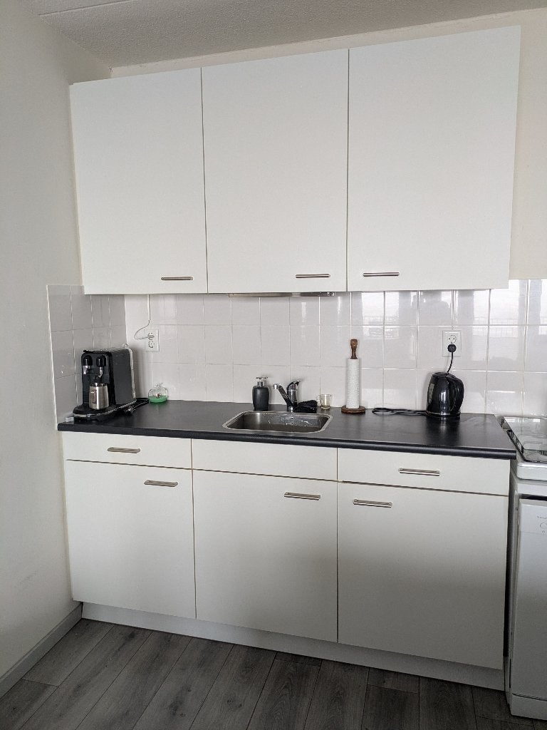 Foto 3 van Complete witte keuken met apparatuur