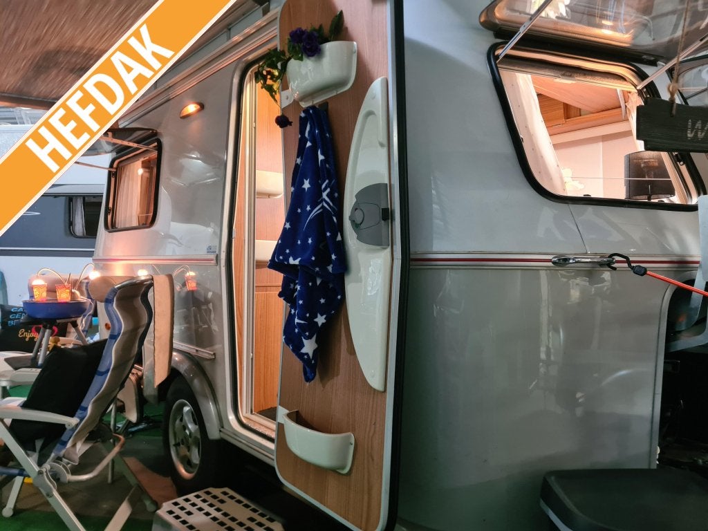 ERIBA TOURING FAM 310 / BJ 2013 / VASTE THULE LUIFEL, Caravans en Kamperen, Bedrijf, Tot en met 3, 500 - 750 kg, Eriba