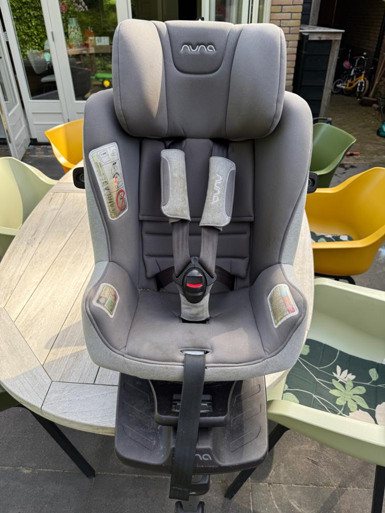 Nuna Prym autostoel - Draaibaar en Isofix, Kinderen en Baby's, Autostoeltjes, Overige merken, Gebruikt, 0 t/m 18 kg, Verstelbare rugleuning