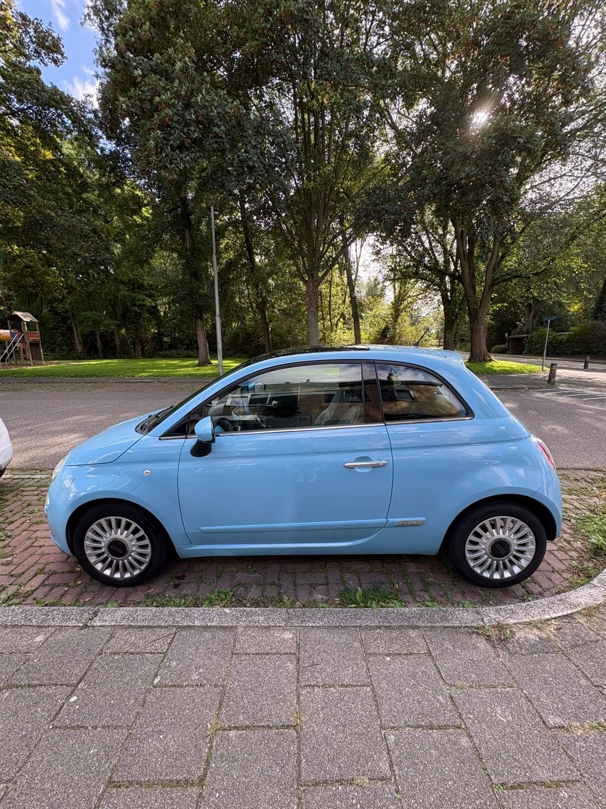 Fiat 500 0.8 2011 Blauw, Auto's, Voorwielaandrijving, 31 €/maand, 905 kg, Origineel Nederlands