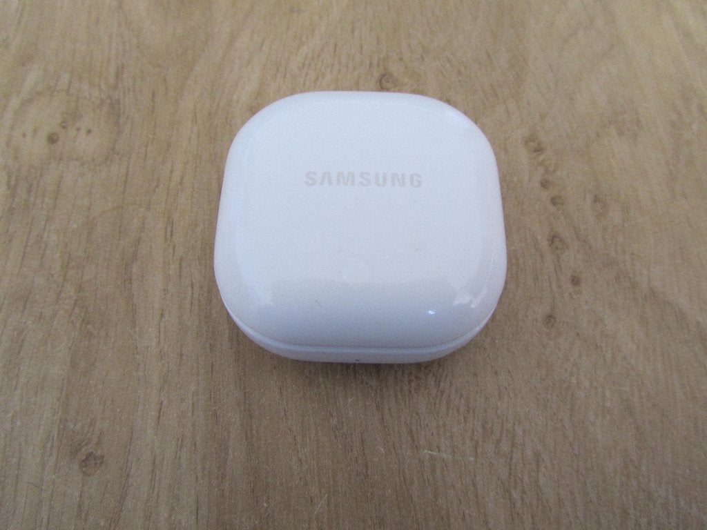 Samsung Galaxy Buds 2 laadcase, Ophalen of Verzenden, Zo goed als nieuw, Overige typen, Overige merken