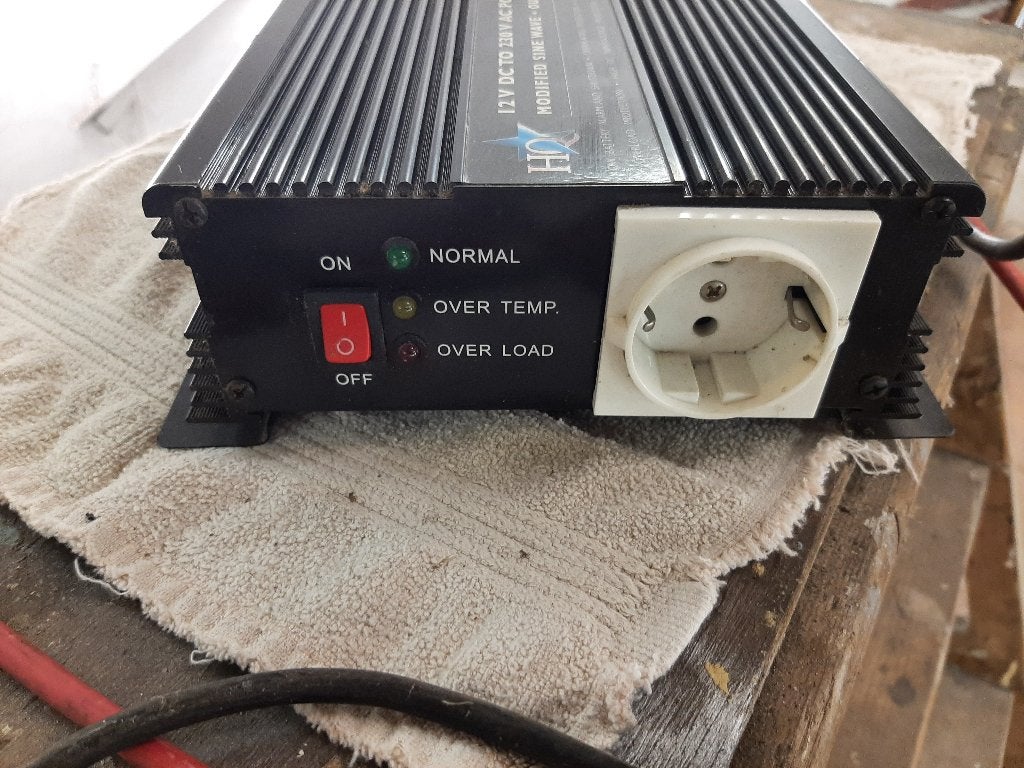 Omvormer camper 12V Naar 220V / 230V - 600w, Ophalen, Zo goed als nieuw