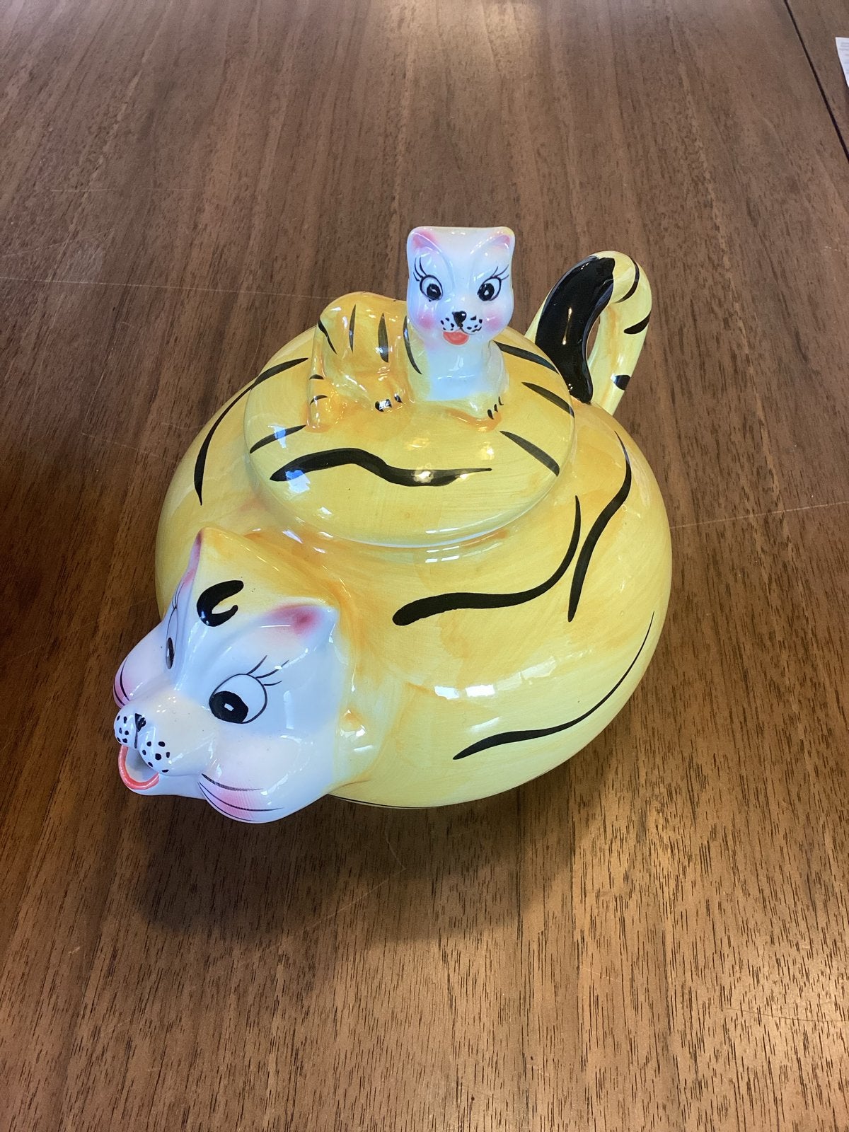 Siaki Theepot Kat met Kleintje - Geel met Zwarte Strepen, Overige merken, Keramiek, Nieuw, Ophalen of Verzenden