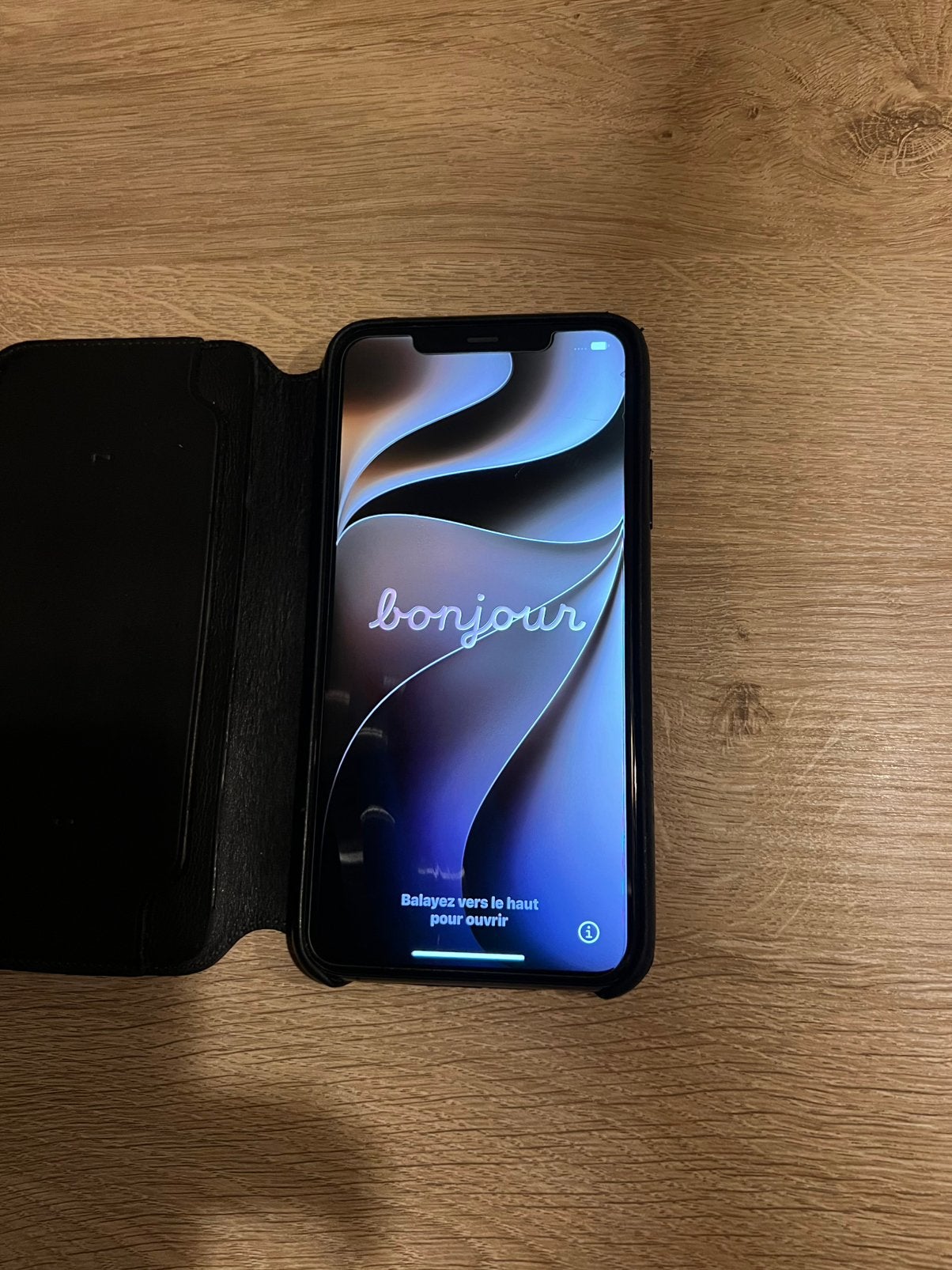Apple iPhone 11 Pro Max 256 GB Space Gray met twee hoesjes, 256 GB, IPhone 11 Pro Max, 69 %, Zwart