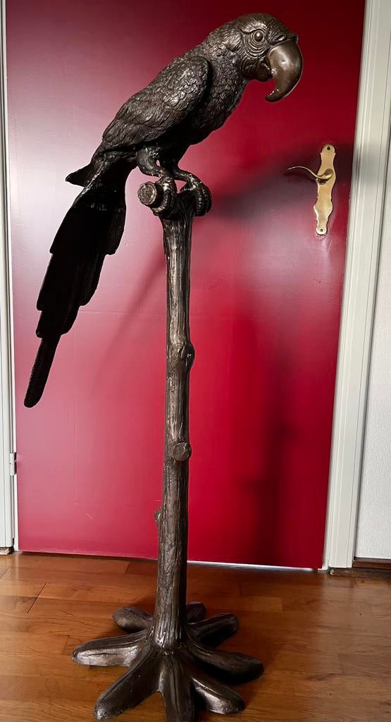 Groot Bronzen Beeld Sculptuur van PAPEGAAI ARA op tak 121 cm, Antiek en Kunst, Ophalen