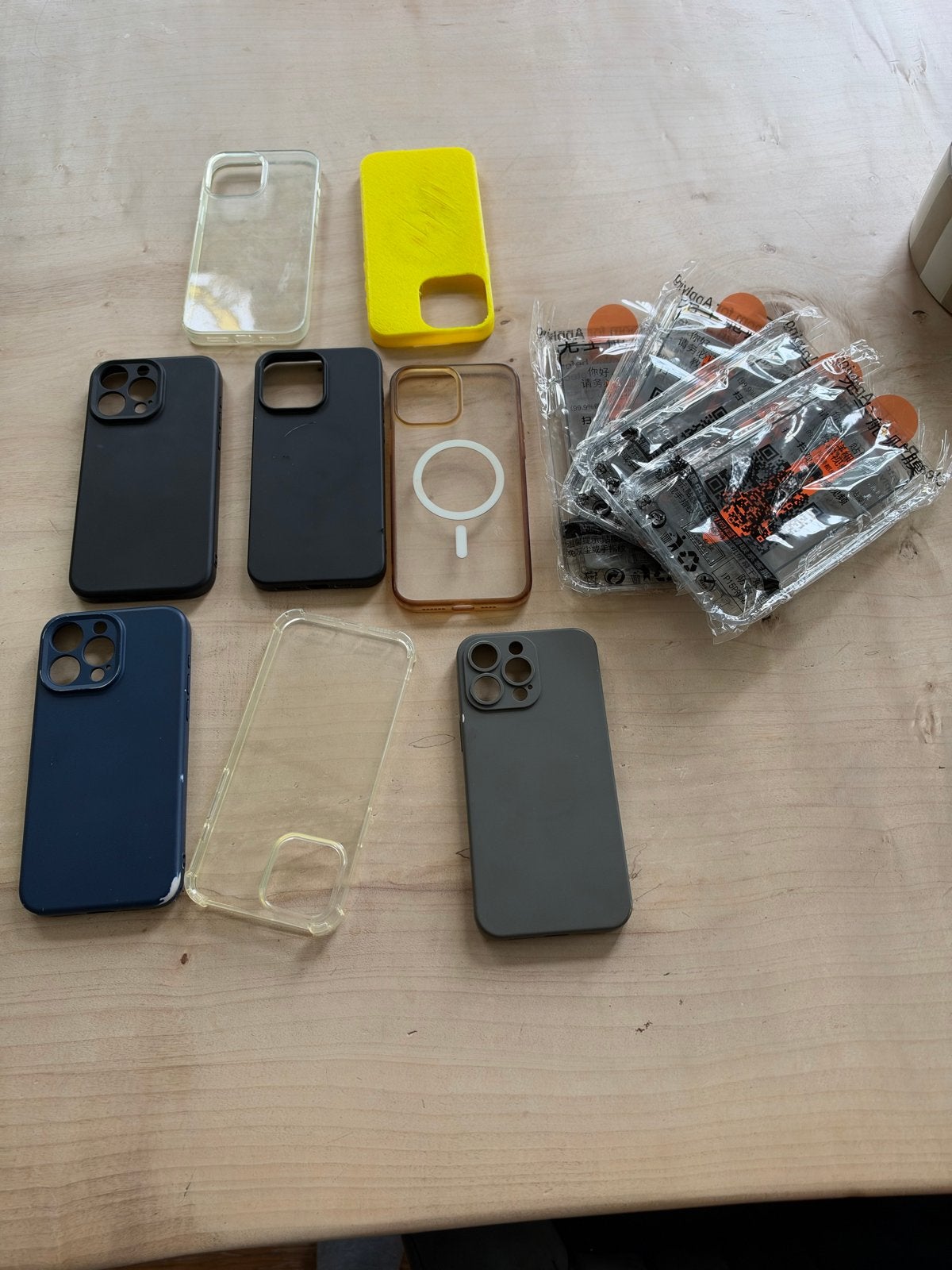 iPhone 15 Pro Max Hoesjes & 4x Screenprotector Bundel, Kunststof, Krasbestendig, Nieuw, Hoesje of Tasje