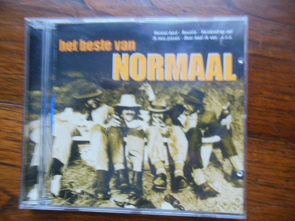 muziek cd dialect rock het beste van normaal, Cd's en Dvd's, Ophalen of Verzenden, Zo goed als nieuw, Punk Rock, Album