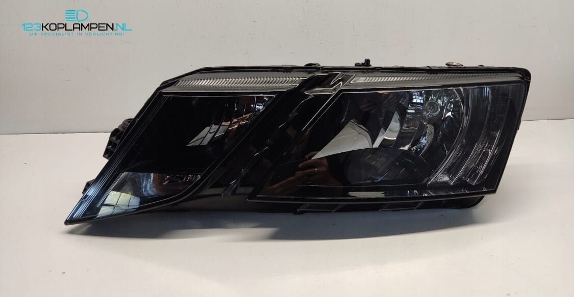 Skoda Octavia 3 Facelift 5E koplamp links, Auto-onderdelen, Verlichting, Gebruikt, -, -, Ophalen of Verzenden