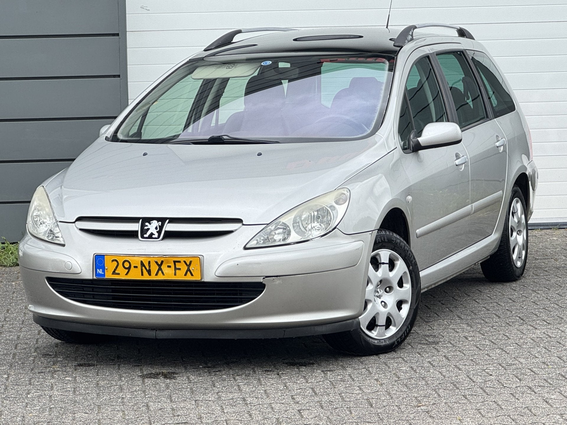 Peugeot 307 SW 1.6 16V Pack | 7 Persoons | Nieuwe APK | Stoe, Gebruikt, 4 cilinders, Handgeschakeld, Automatische klimaatregeling