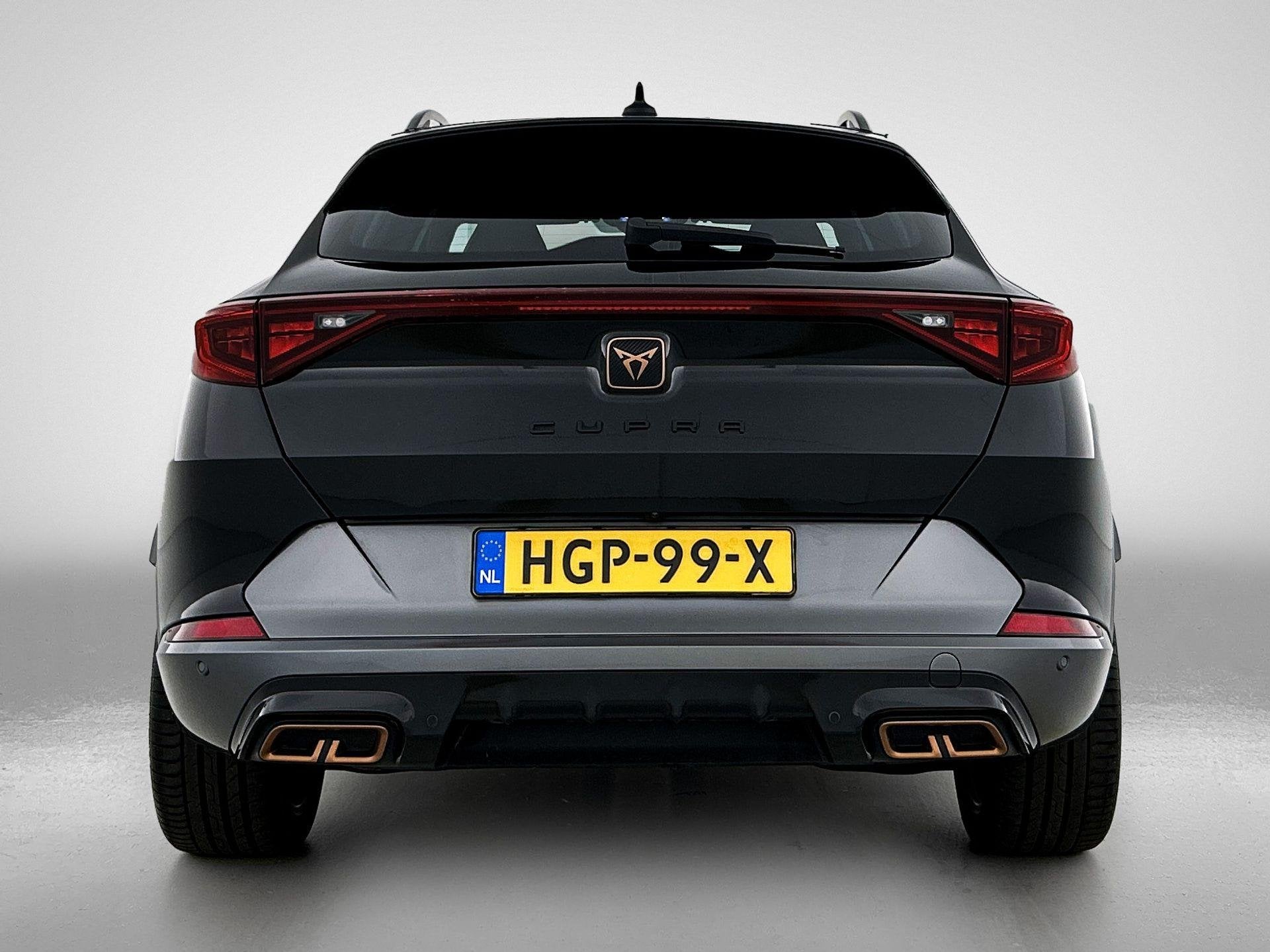 CUPRA Formentor 1.4 e-Hybrid VZ Copper Edition | WORDT VERWA, Auto's, 12 maanden, Gebruikt, 4 cilinders, Zwart