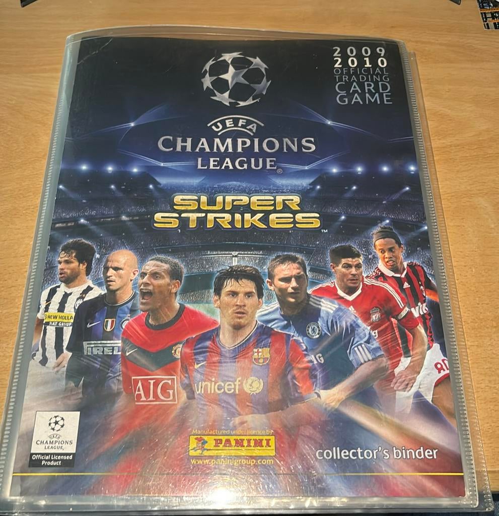 Panini Adrenalyn - Super Strikes - Album - 2009/2010, Ophalen of Verzenden, Zo goed als nieuw, Meerdere plaatjes