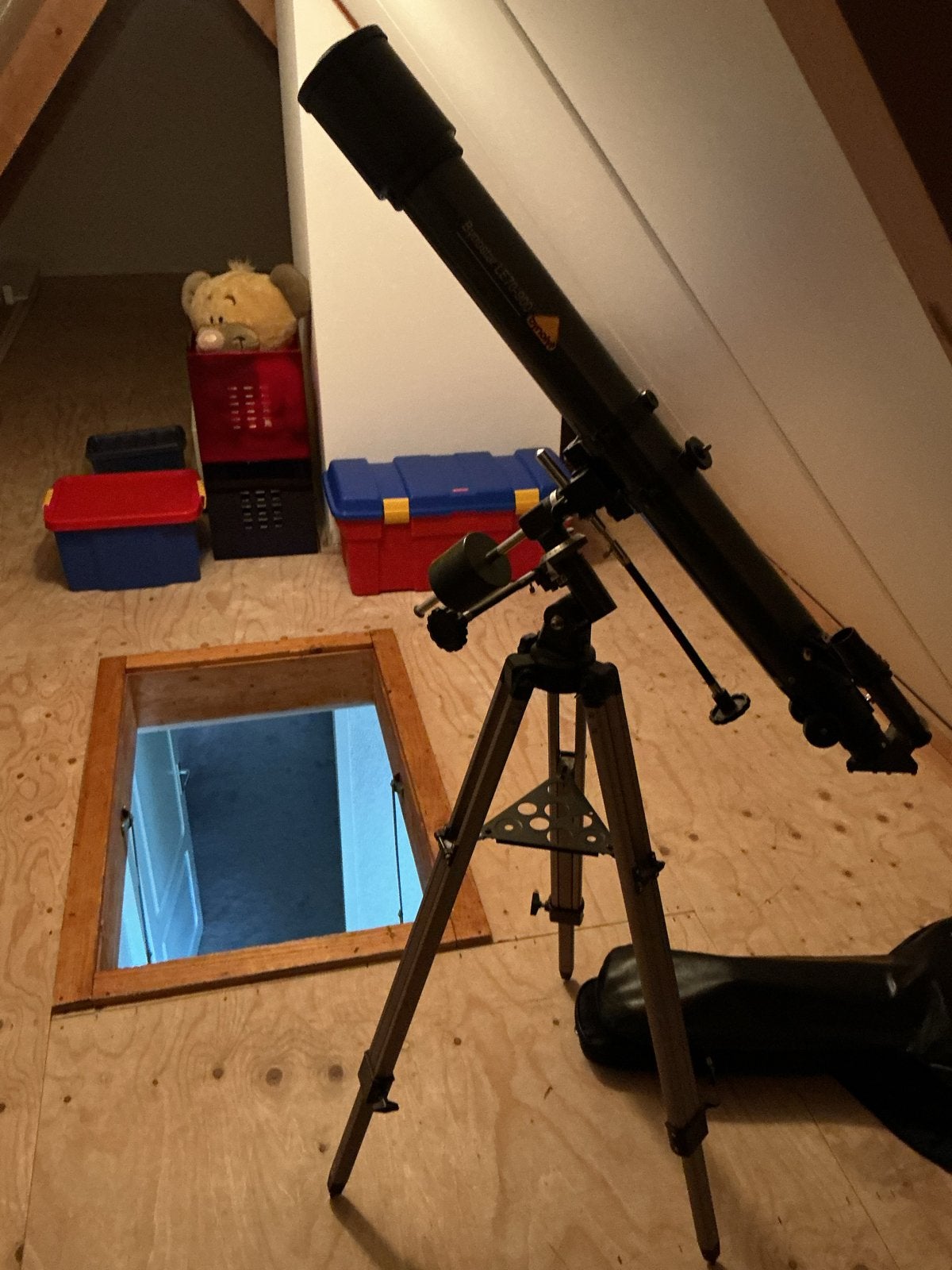 Bynolyt Bynostar LE70-900 Lenzentelescoop met Statief, Ophalen, Lenzentelescoop (refractor), Met statief, Zo goed als nieuw