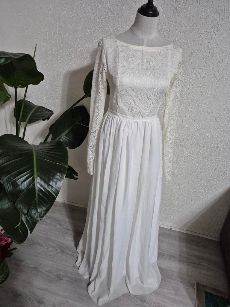 Elegante Trouwjurk met Kant en Lange Mouwen, Ophalen of Verzenden, Zo goed als nieuw, Wit, Trouwjurk