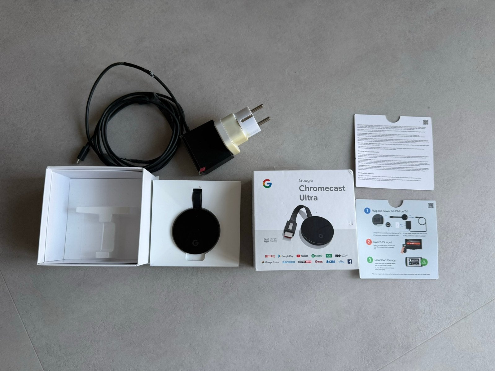 Google Chromecast Ultra 4K zo goed als nieuw in doos, Ophalen of Verzenden, Zo goed als nieuw