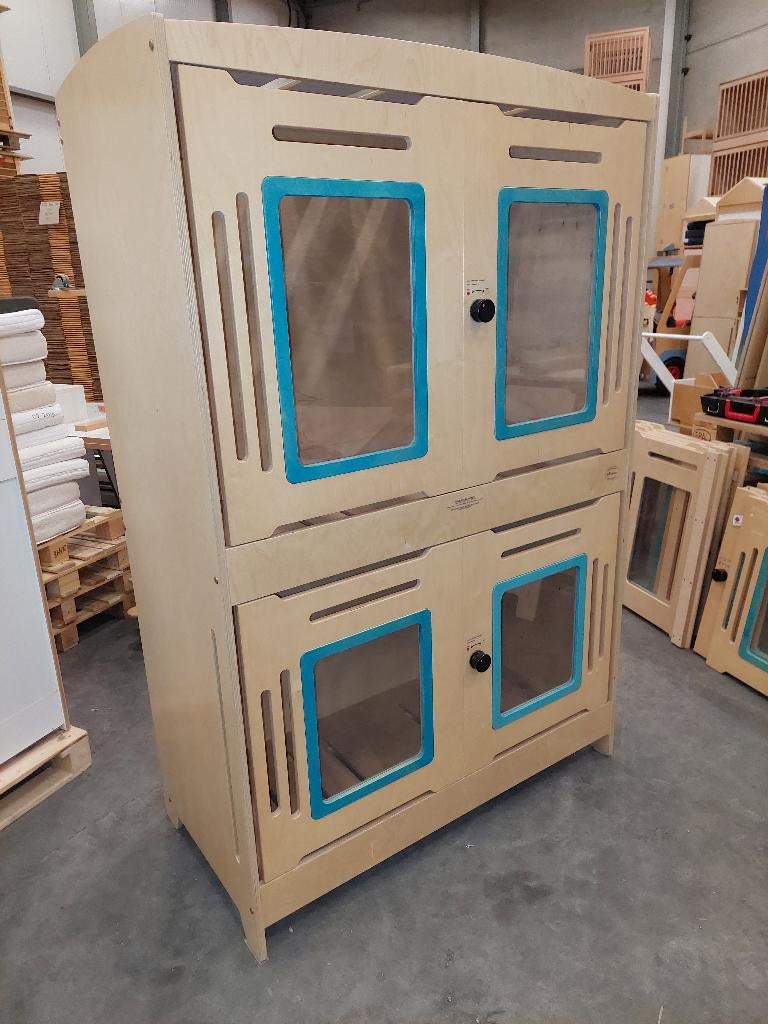 2x De Esdoorn duoslaper / kinderopvangbed met trapje, Lattenbodem, Ophalen of Verzenden, Zo goed als nieuw, Minder dan 140 cm