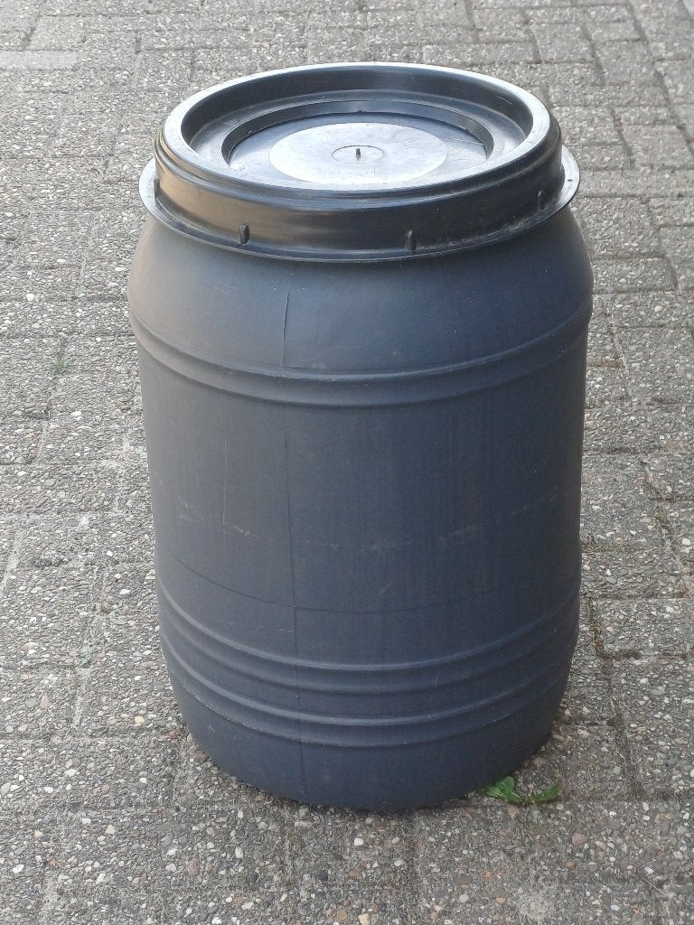 Luchtdichte voerton 120 liter, Ophalen, Zo goed als nieuw