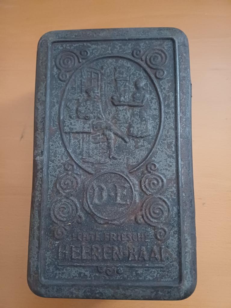 Antieke Friesche Heeren Baai Tabaksdoos met Arbo Shag, Ophalen