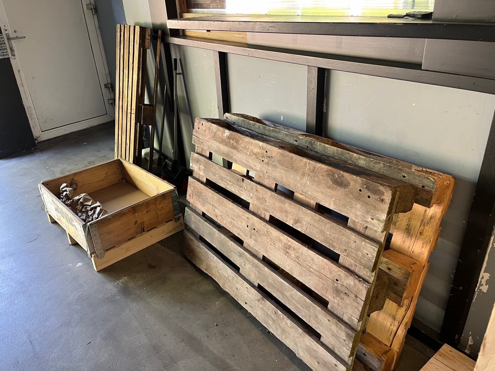 Free: houten kratten, bakken en pallets (1059CD), Ophalen, Gebruikt, 100 cm of meer, Opvouwbaar