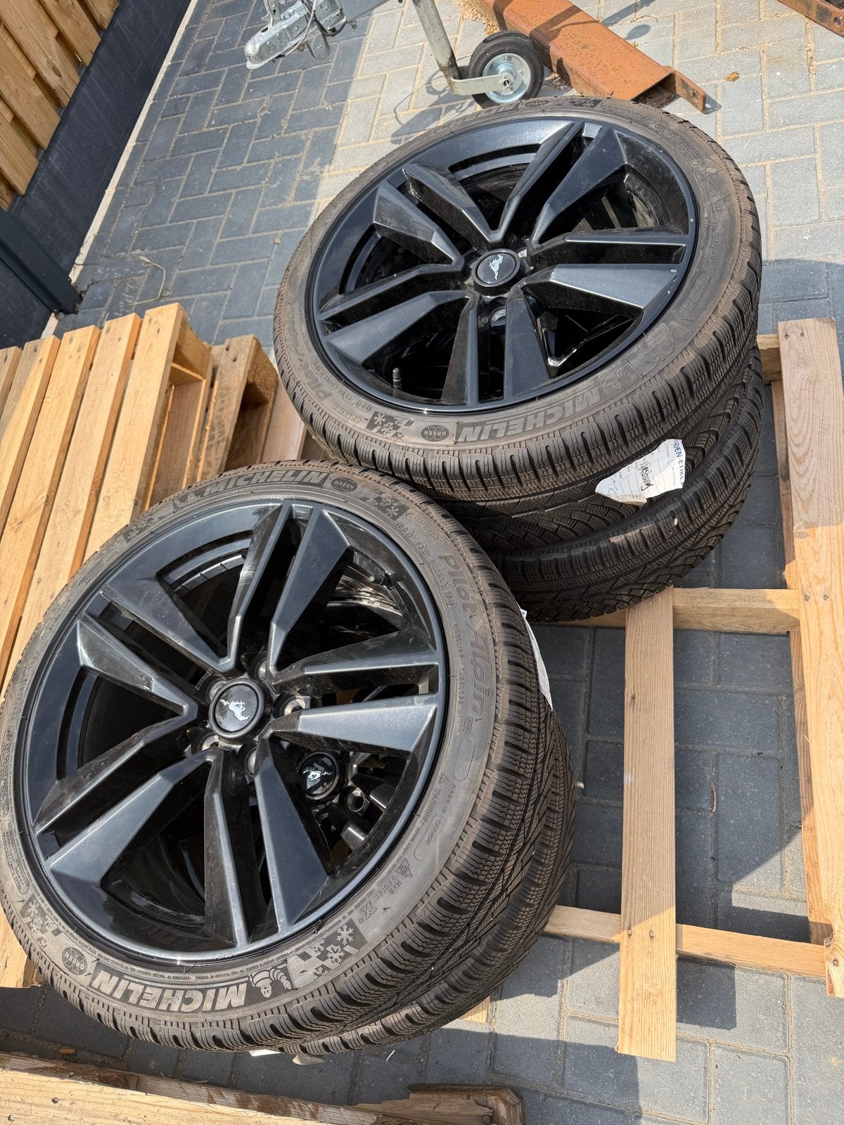 Set van 4 Michelin winterbanden op zwarte velgen 255/40R19, Auto-onderdelen, Ophalen, Gebruikt
