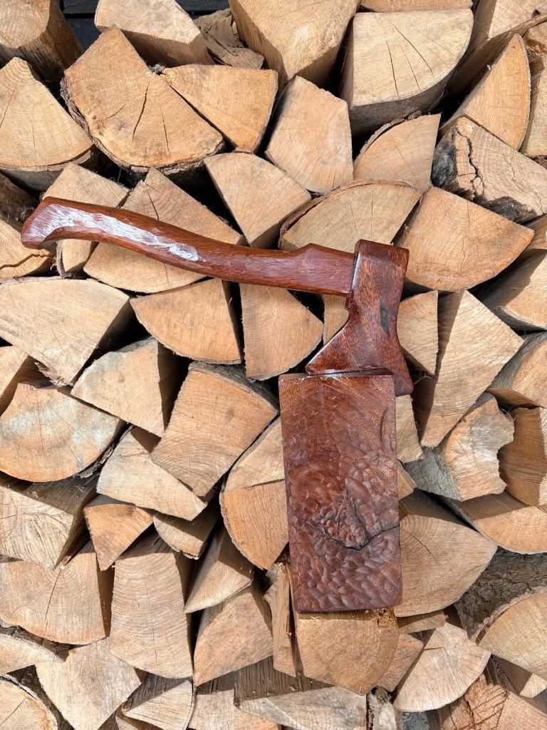 Hakbijl in Blok hout, Antiek en Kunst, Curiosa en Brocante, Ophalen of Verzenden