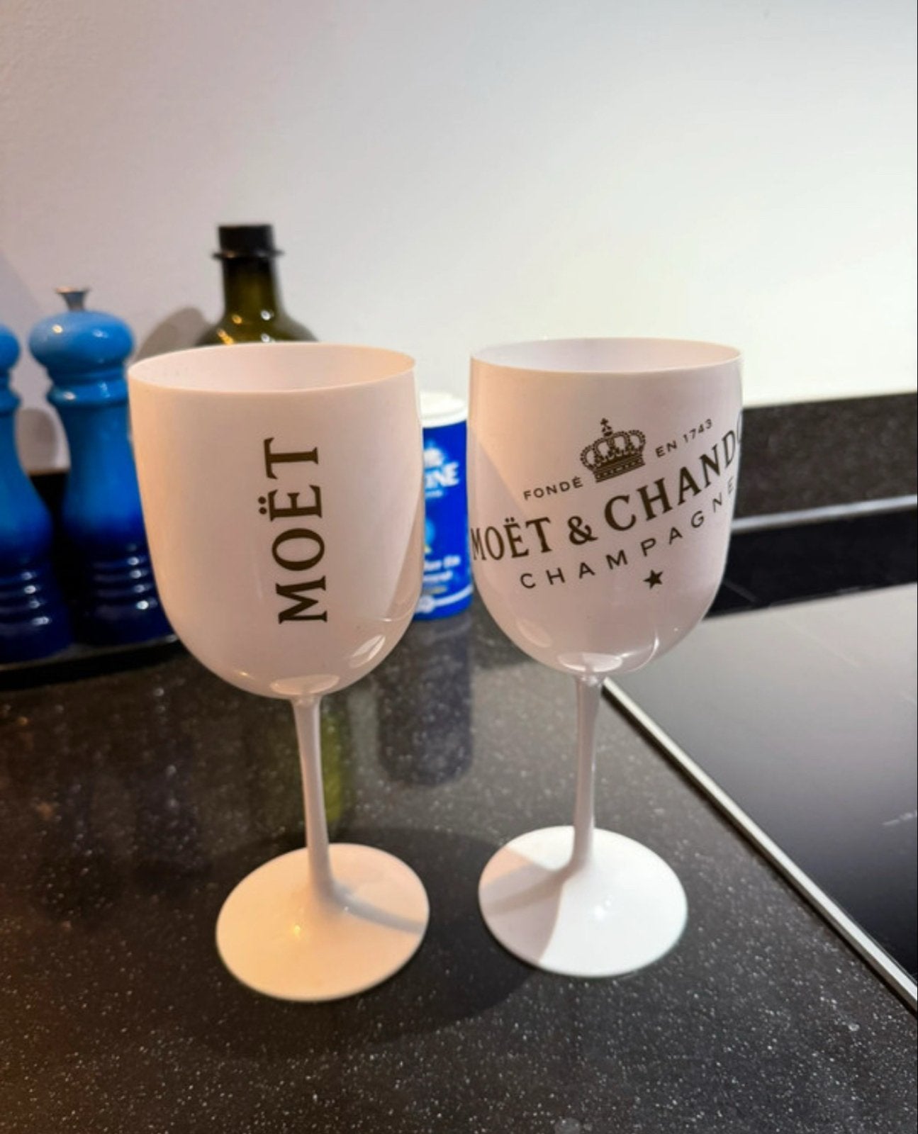 Moët & Chandon plastic champagne glazen 2 stuks, Overige typen, Kunststof, Ophalen of Verzenden, Zo goed als nieuw