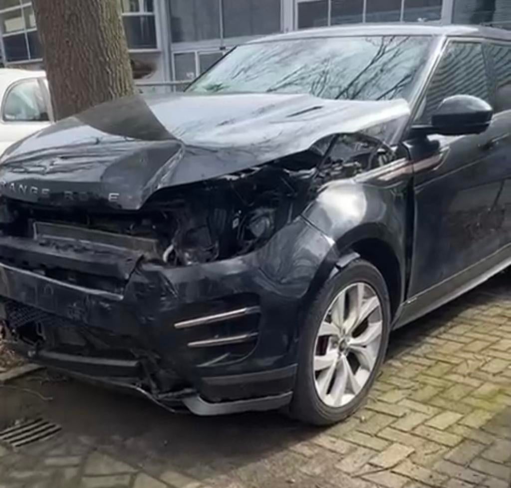 Gezocht zoek voorkop range rover evoque 2 l551, Auto-onderdelen, Ophalen of Verzenden, Rover, Bumper