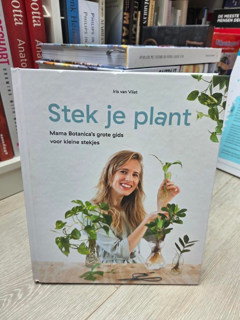 Stek je plant - Iris van Vliet, Ophalen of Verzenden, Gelezen, Natuur algemeen