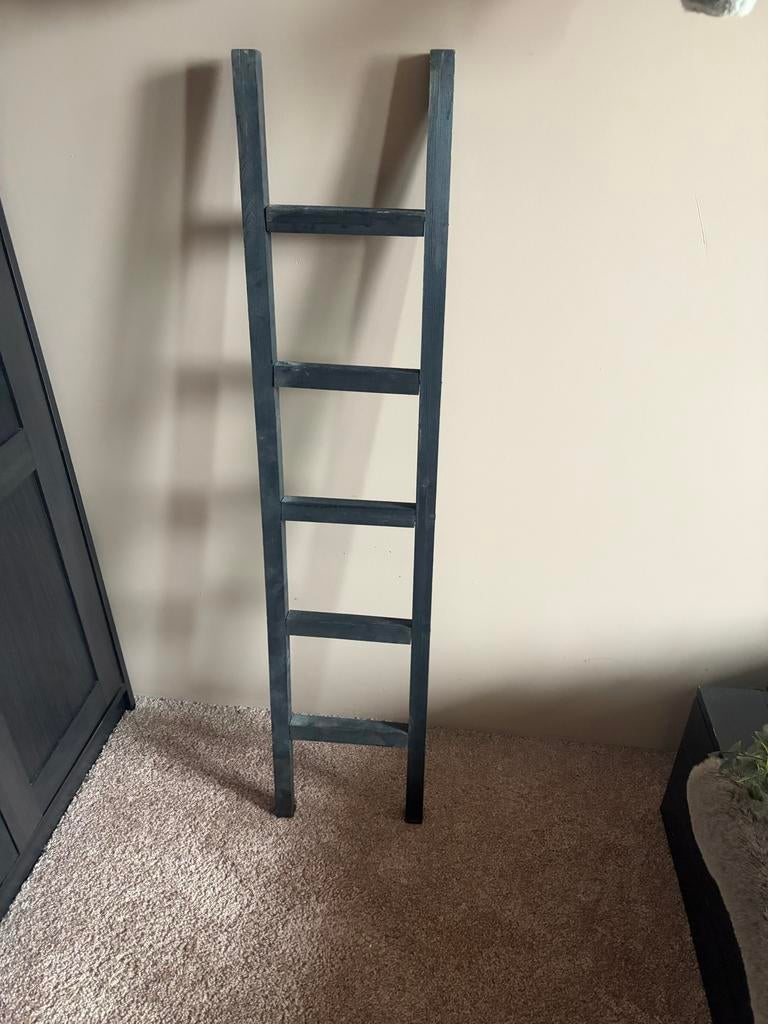 Zwarte houten decoratieve ladder, Ophalen of Verzenden, Gebruikt, Ladder, Minder dan 2 meter
