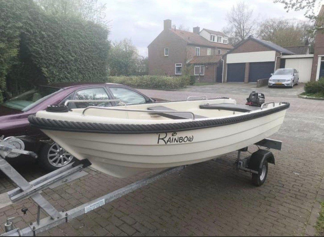 Amigo 390 Sloep met Mercury 6pk motor en trailer, Watersport en Boten, Sloepen, Ophalen, Buitenboordmotor, Trailer