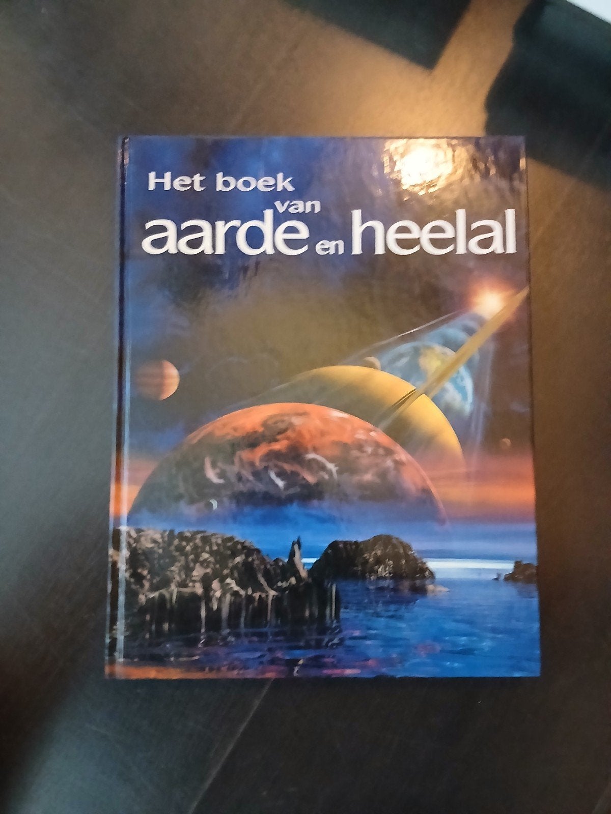 Het boek van aarde en heelal - Sesam Junior, Boeken, Ophalen of Verzenden, Zo goed als nieuw, Onbekend, Natuurwetenschap