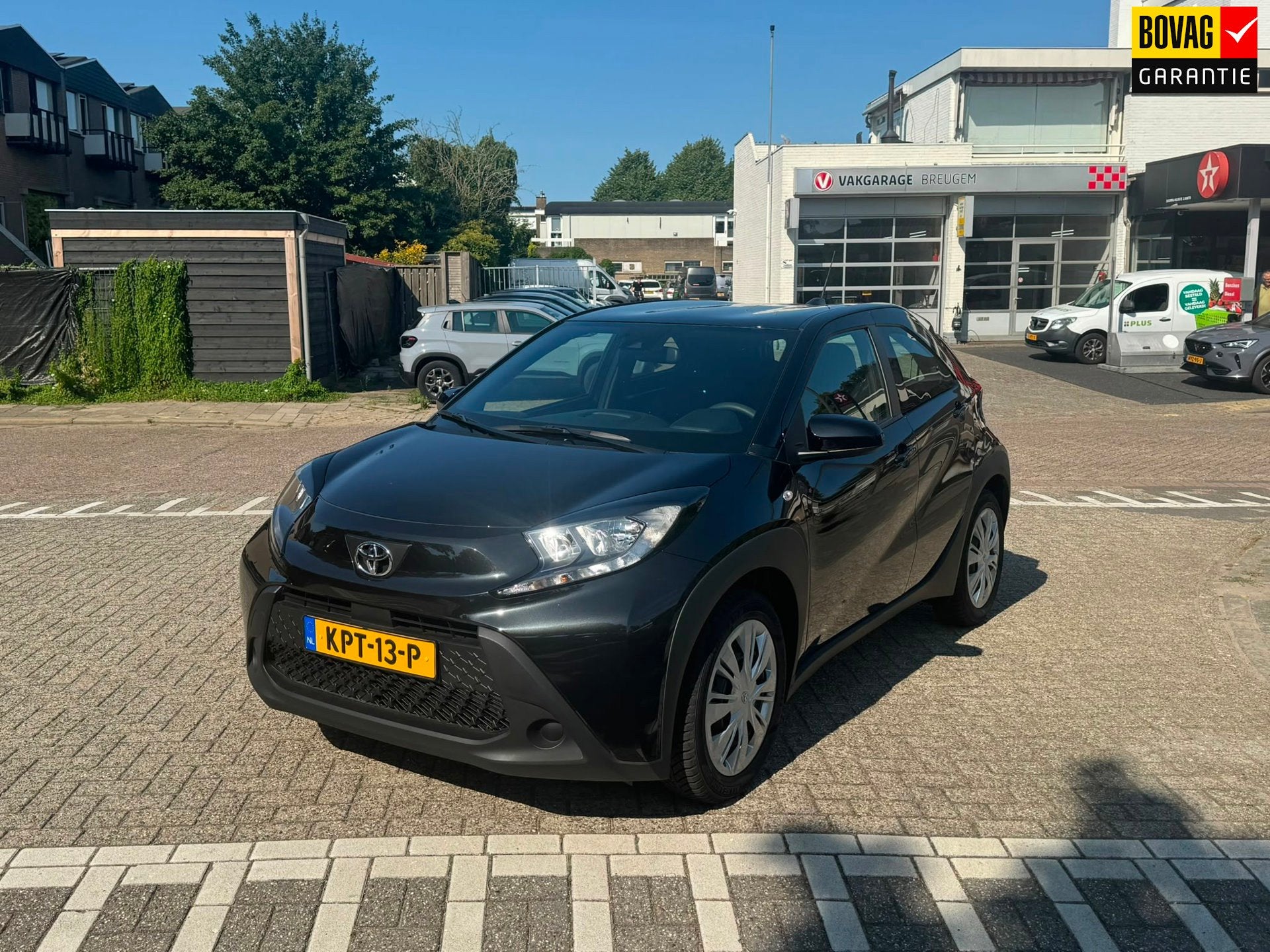 Toyota Aygo X 1.0 VVT-i MT Play Keyless ,Climate cont, stoel, 920 kg, 4 stoelen, Zwart, Handgeschakeld