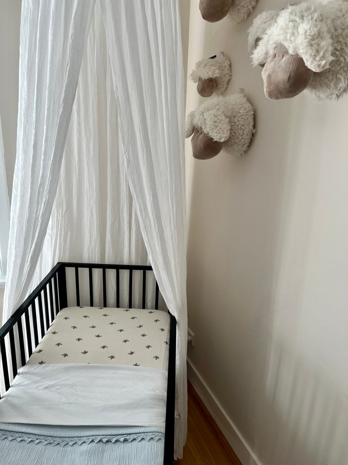 Ledikantje zwart, Kinderen en Baby's, Boxen, Ophalen, Zo goed als nieuw