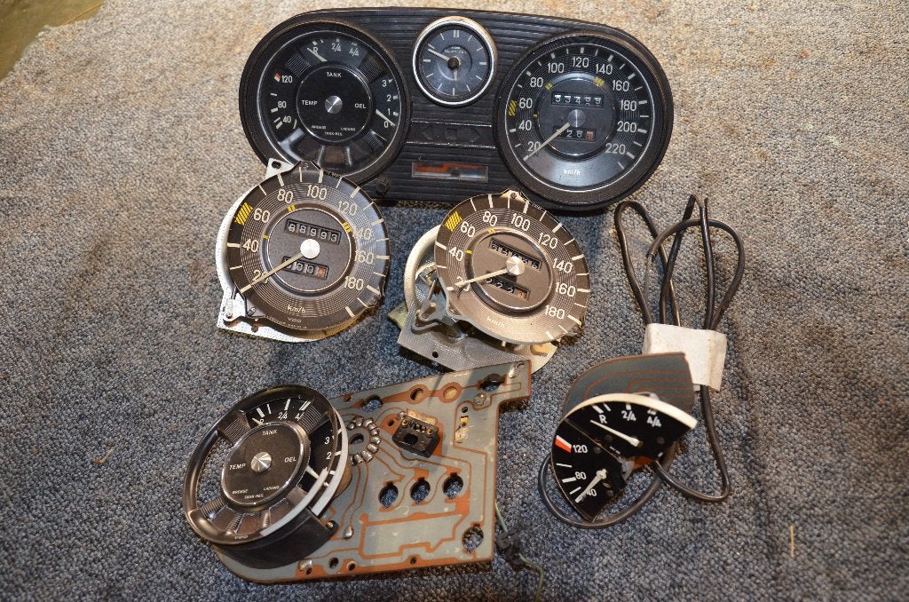 Mercedes W114 W115 W123 W124 dashboard teller units, Auto-onderdelen, Ophalen of Verzenden, Gebruikt, Mercedes-Benz