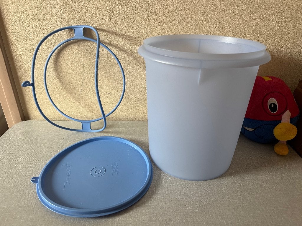 Z.G.A.N. wasemmer + HENGSEL emmer TUPPERWARE - Blauw, Huis en Inrichting, Keuken | Tupperware, Blauw, Ophalen of Verzenden, Zo goed als nieuw