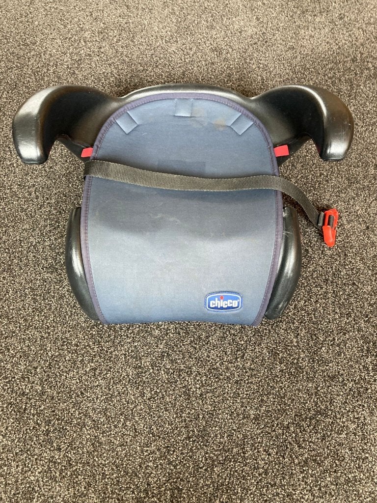 Chicco zitverhoger autostoeltje Artsana universal 15 - 36 kg, Ophalen, 15 t/m 36 kg, Chicco, Gebruikt