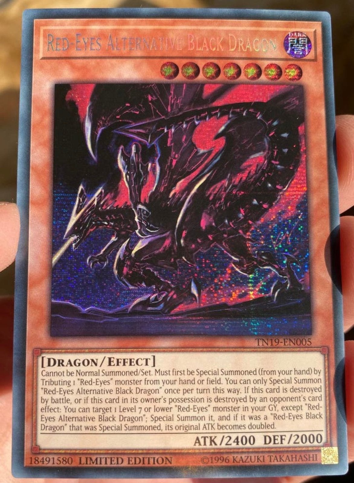 Yu-Gi-Oh! Red-Eyes Alternative Black Dragon TN19 Limited !, Ophalen of Verzenden, Zo goed als nieuw, Losse kaart, Foil
