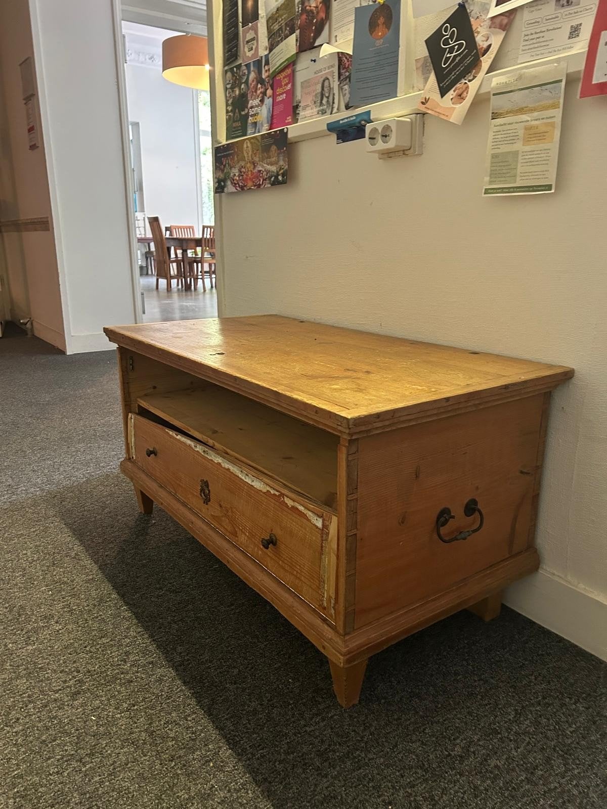 Vintage houten tv-meubel / dressoir met lade, Ophalen, Gebruikt, 100 tot 150 cm, Grenenhout