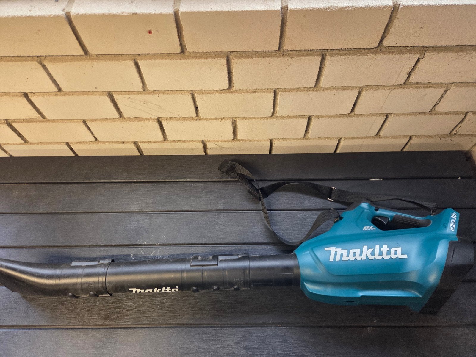 Te Koop Makita DUB362 Bladblazer, Ophalen, Zo goed als nieuw, Accu, Makita