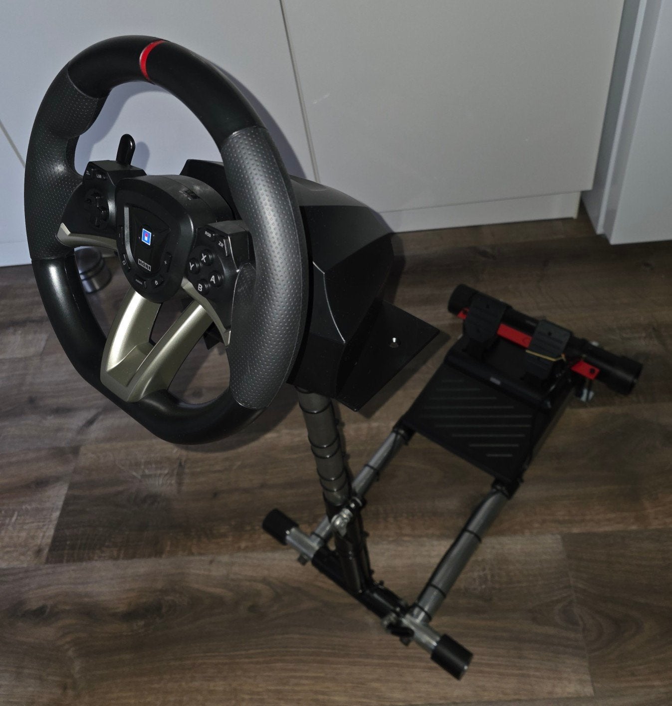 Nintendo Switch Racestuur en Pedalen + Wheel stand Pro, Ophalen of Verzenden, Zo goed als nieuw