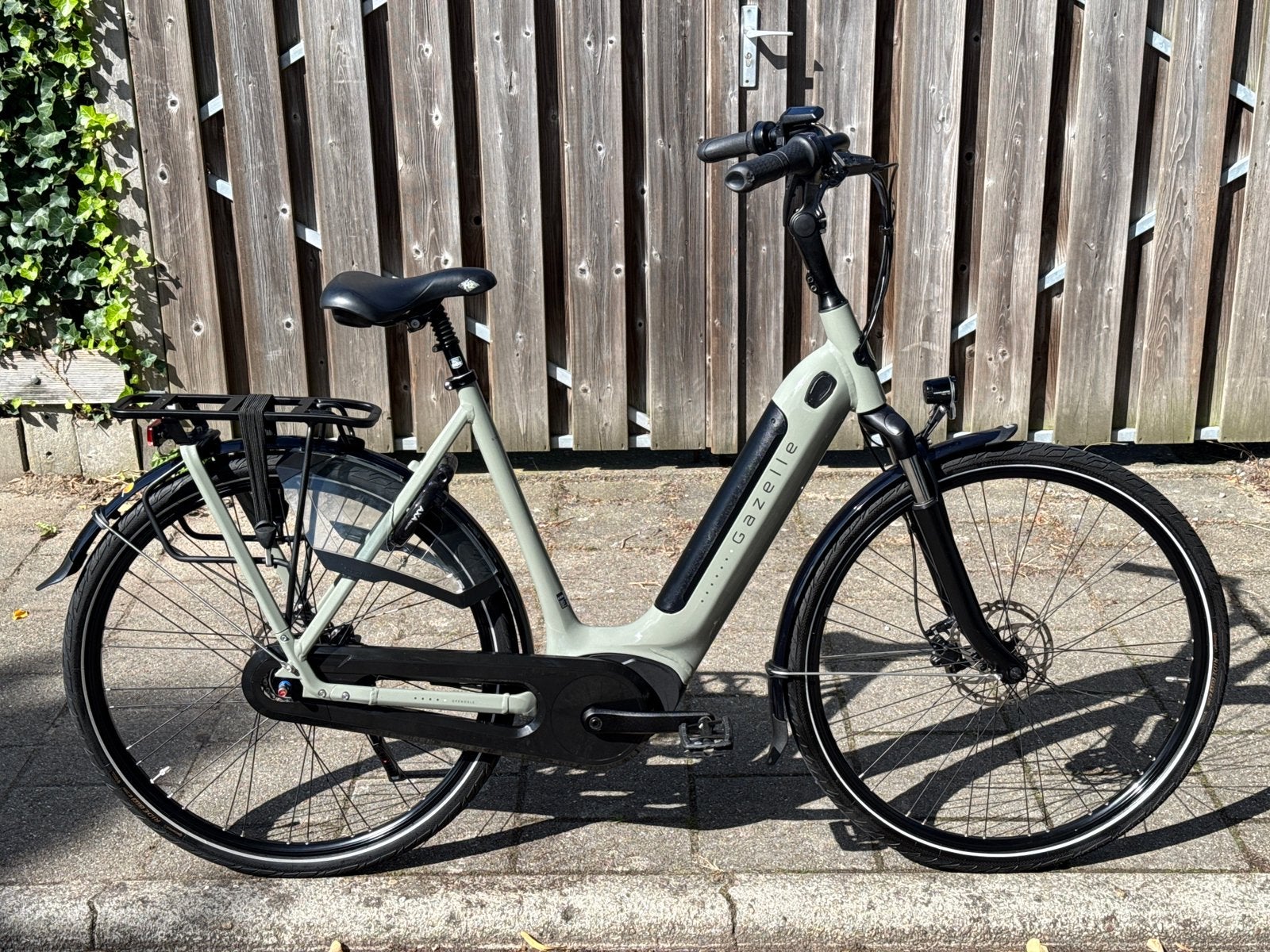 Nieuwstaat! Gazelle Grenoble C7+ 57cm Bosch smart 1174km!, 56 cm of meer, Ophalen of Verzenden, Zo goed als nieuw, Gazelle