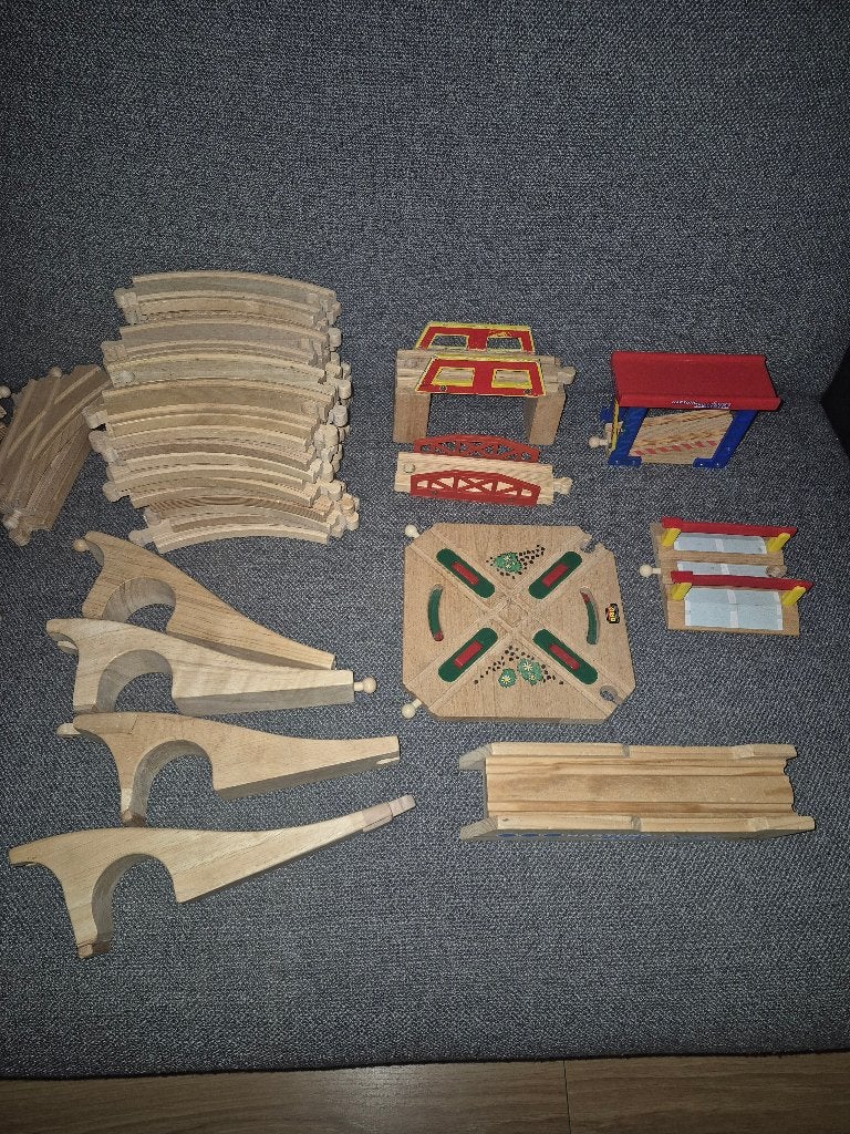 Brio rails. Treintjes, wagonnetjes en accessoires, Kinderen en Baby's, Speelgoed | Houten speelgoed, Ophalen of Verzenden, Gebruikt